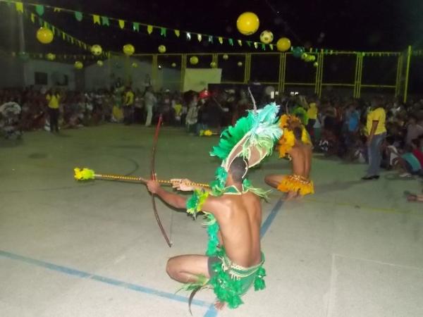 Aniversário da cidade : Noite da educação foi um espetáculo em Canavieira  - Imagem 28