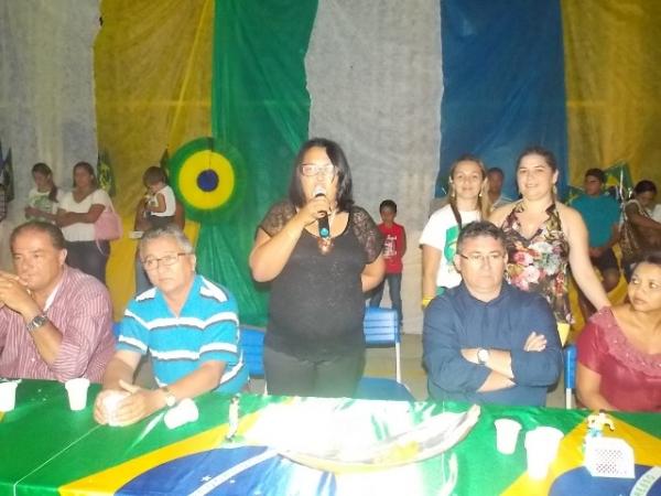Aniversário da cidade : Noite da educação foi um espetáculo em Canavieira  - Imagem 3