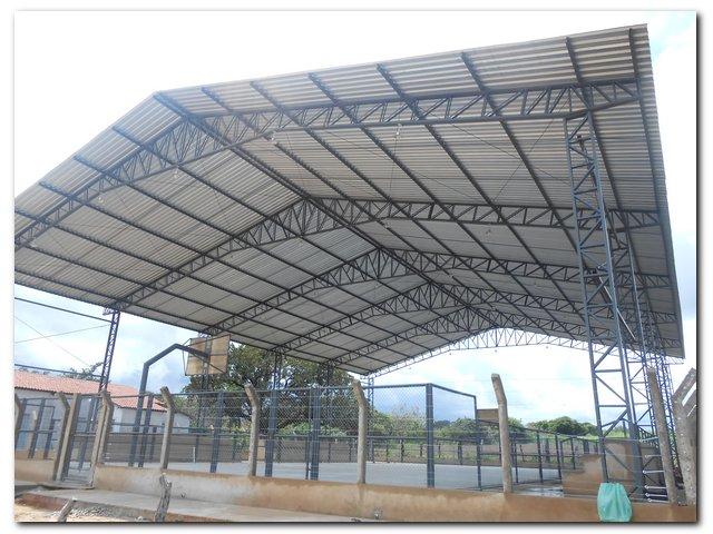 Prefeitura Municipal Constrói Quadra de Esporte com cobertura no Povoado Forte