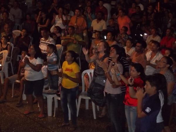 Wellington Camargo irmão de dupla sertaneja faz show gospel em Campo Maior - Imagem 5