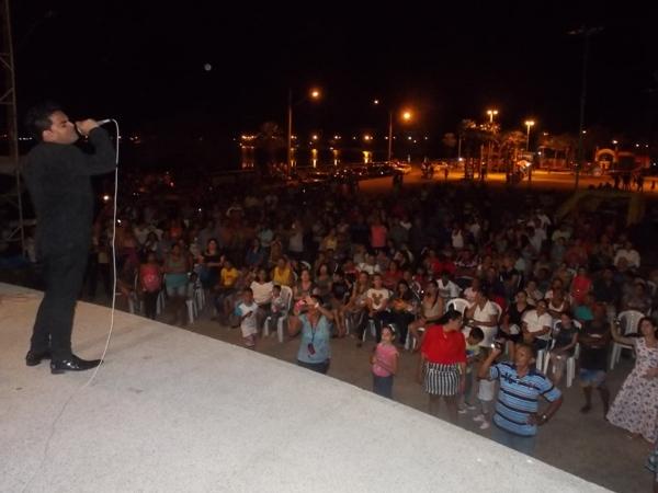 Wellington Camargo irmão de dupla sertaneja faz show gospel em Campo Maior - Imagem 2