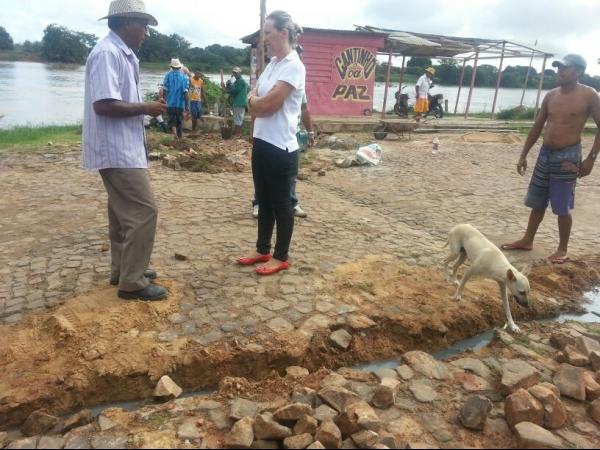 Prefeitura inicia operação tapa buraco no Bairro Coroa - Imagem 1