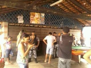 Força tática é chamada para lacrar pontos comerciais e população se revolta. - Imagem 6