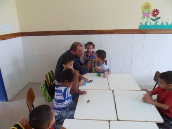 Prefeito Walfredo Filho participa do Primeiro dia de aula na Creche Pro - Infância  - Imagem 15