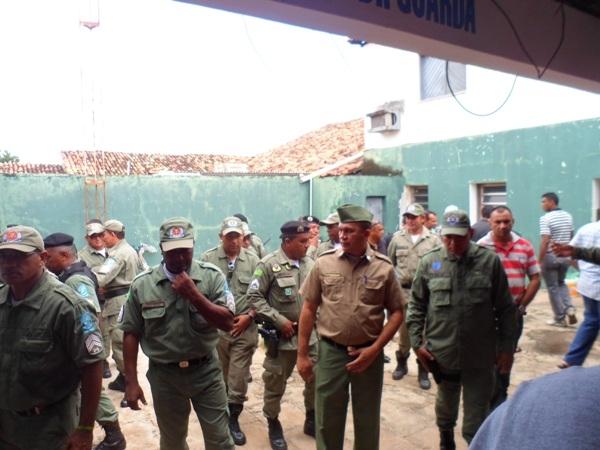 Polícia Militar ganha uma nova viatura do tipo pick-up e uma moto - Imagem 10