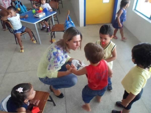 Prefeito Walfredo Filho participa do Primeiro dia de aula na Creche Pro - Infância  - Imagem 5