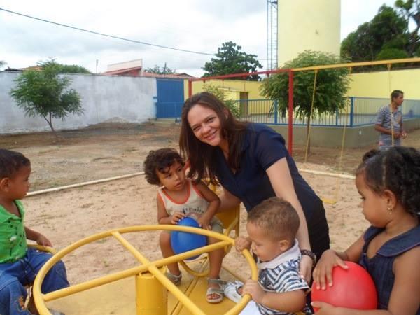 Prefeito Walfredo Filho participa do Primeiro dia de aula na Creche Pro - Infância  - Imagem 6