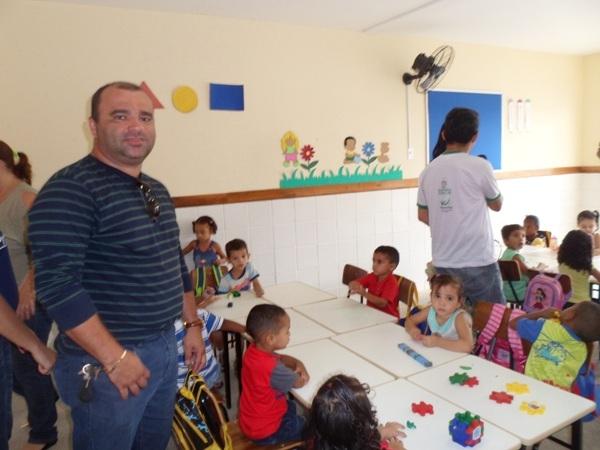 Prefeito Walfredo Filho participa do Primeiro dia de aula na Creche Pro - Infância  - Imagem 13