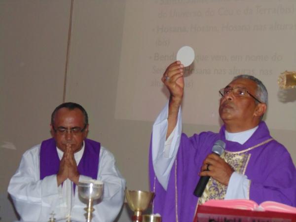 Padre Juarez Donato toma posse como novo pároco da paroquia Santo Inácio de Loyola - Imagem 24