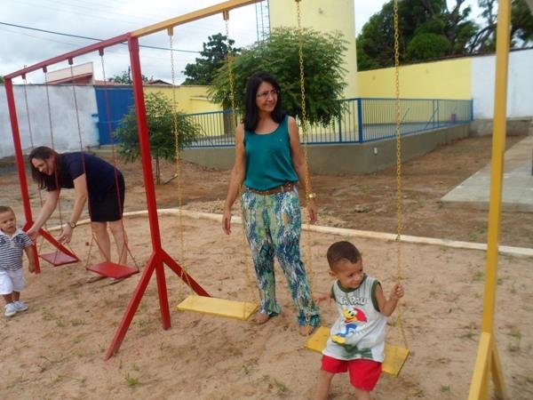 Prefeito Walfredo Filho participa do Primeiro dia de aula na Creche Pro - Infância  - Imagem 14