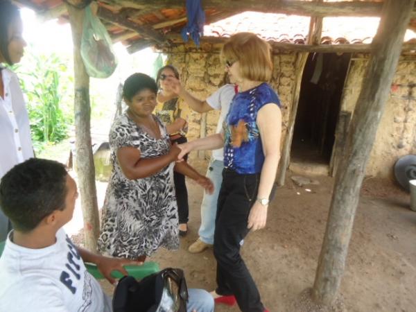 Sem água, saneamento básico e moradia digna, família viveu na zona urbana de Batalha por 28 anos, esquecida das autoridades. - Imagem 12