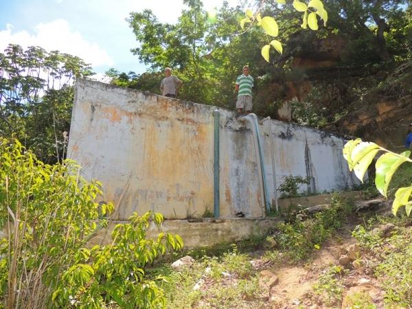 Prefeitura conclui ainda terça feira serviço de reforma da caixa d“água - Imagem 3