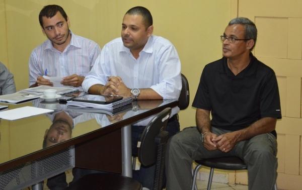 Prefeitos da região norte se reúnem em Buriti dos Lopes para discutir construção de casas - Imagem 3