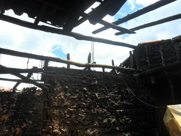 Família perde tudo em incêndio - Imagem 4