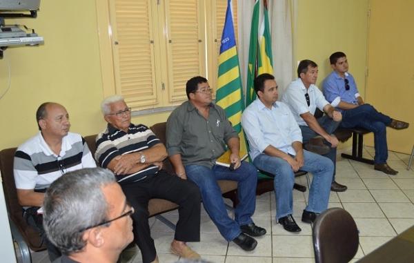 Prefeitos da região norte se reúnem em Buriti dos Lopes para discutir construção de casas - Imagem 6
