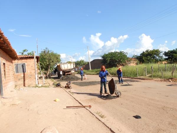 A Prefeita claudia lobo Junto ao Governo do Estado Faz Recuperação da PI que liga Currais a Bom Jesus - Imagem 1