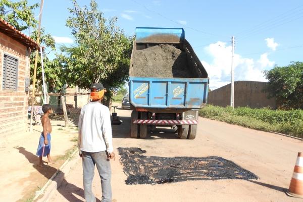 A Prefeita claudia lobo Junto ao Governo do Estado Faz Recuperação da PI que liga Currais a Bom Jesus - Imagem 12