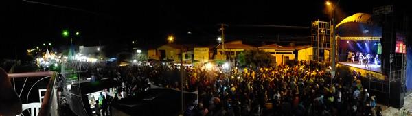 Dom Expedito Lopes: comemora Bodas de Ouro em grande estilo “50 anos de emancipação política”