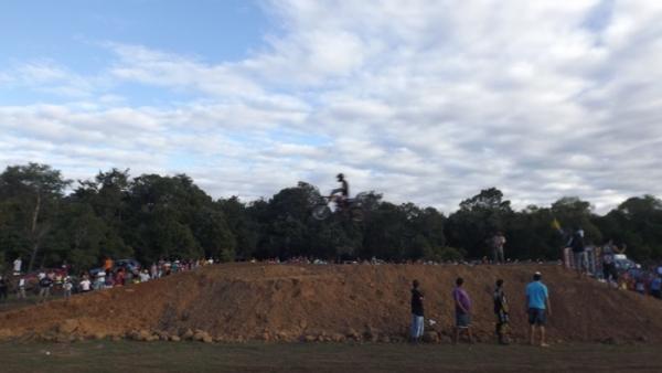 5º Lama Cross e Sirano e Sirino atraem multidão em festa do trabalhador  - Imagem 17