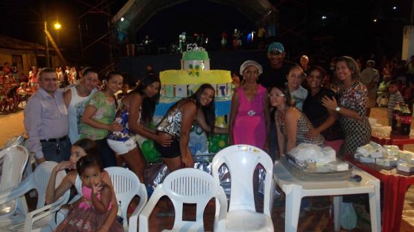 Bolo Comemorativo de 52 Anos - Imagem 16