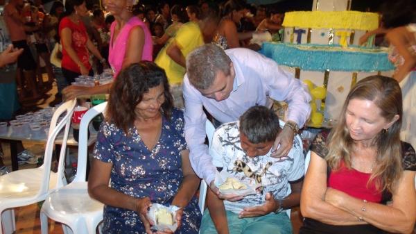 Bolo Comemorativo de 52 Anos - Imagem 42