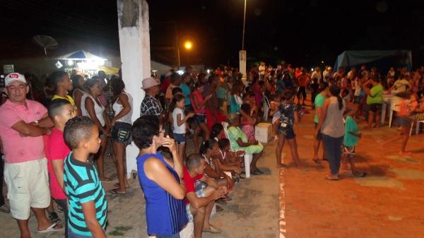 Bolo Comemorativo de 52 Anos - Imagem 23