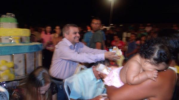 Bolo Comemorativo de 52 Anos - Imagem 44