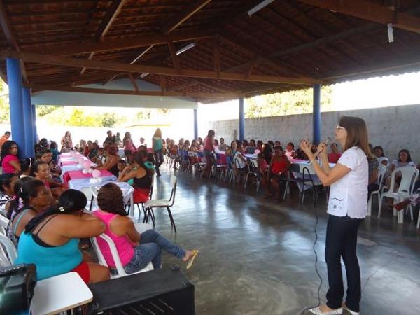 Escola Municipal Santa Catarina realizou Homenagem as Mães - Imagem 71