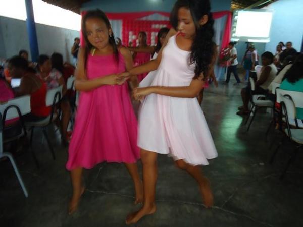 Escola Municipal Santa Catarina realizou Homenagem as Mães - Imagem 23