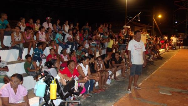 Bolo Comemorativo de 52 Anos - Imagem 12