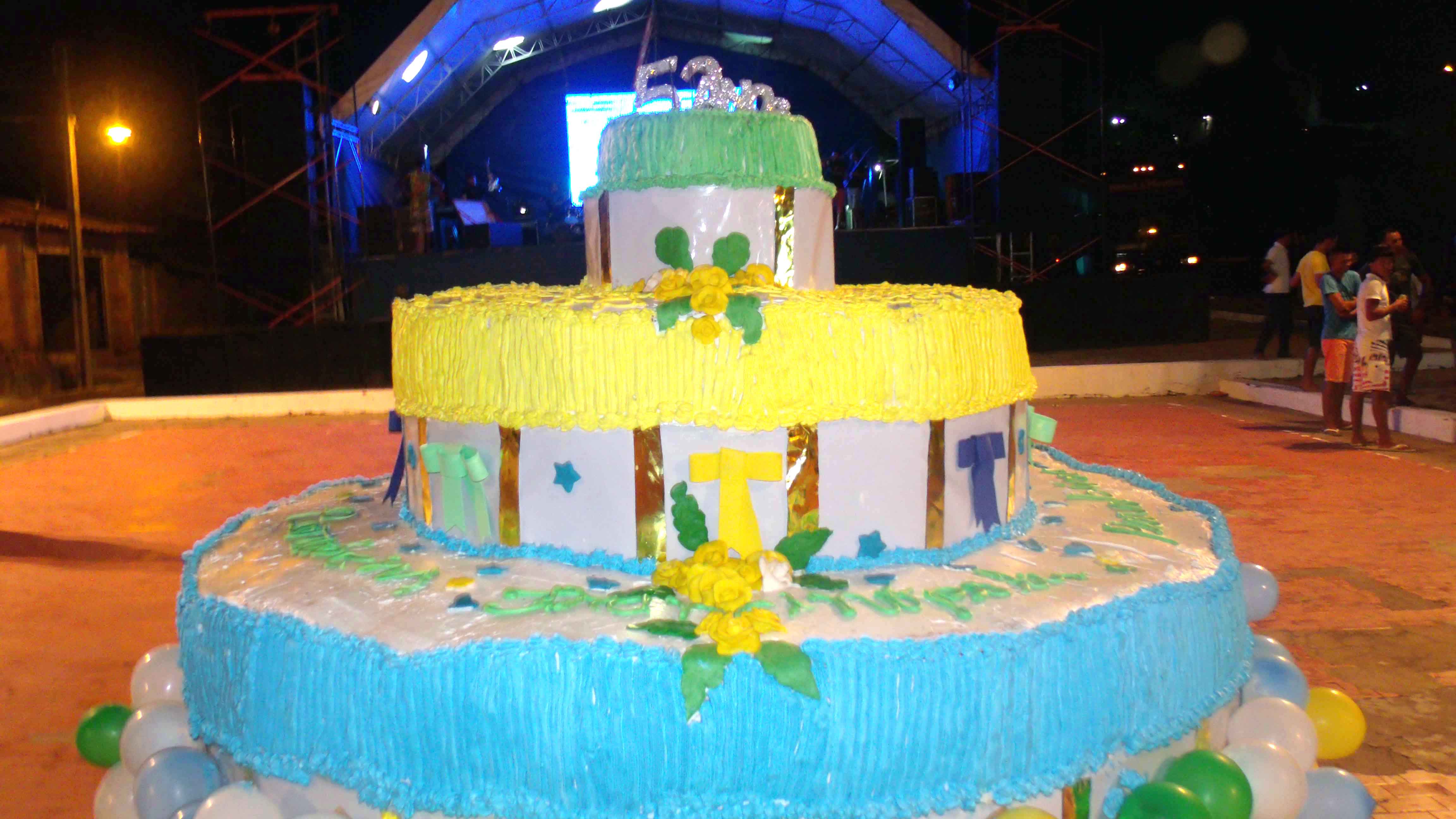 Bolo Comemorativo de 52 Anos