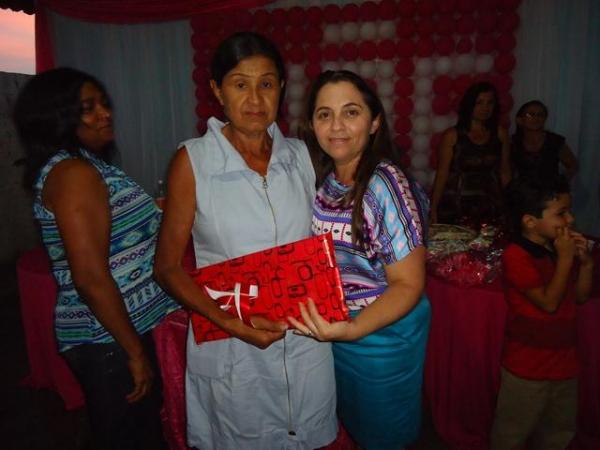 Escola Municipal Santa Catarina realizou Homenagem as Mães - Imagem 13
