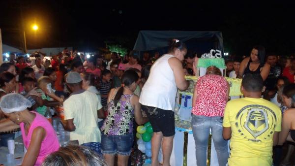 Bolo Comemorativo de 52 Anos - Imagem 63