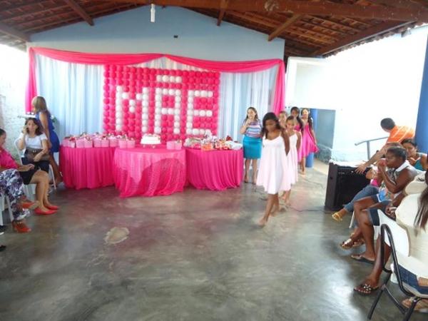 Escola Municipal Santa Catarina realizou Homenagem as Mães - Imagem 53