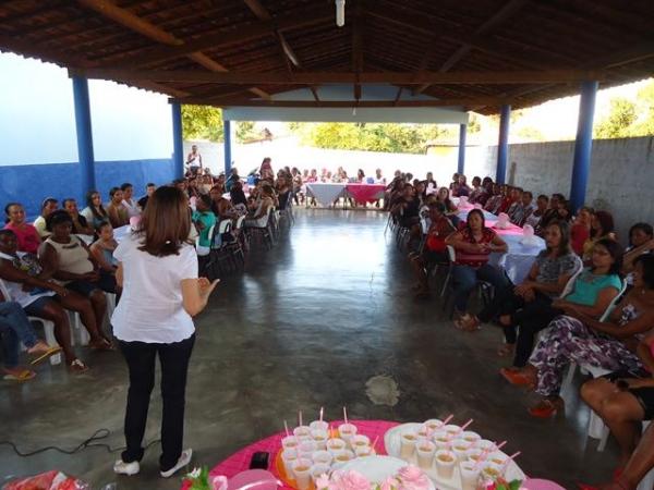 Escola Municipal Santa Catarina realizou Homenagem as Mães - Imagem 56