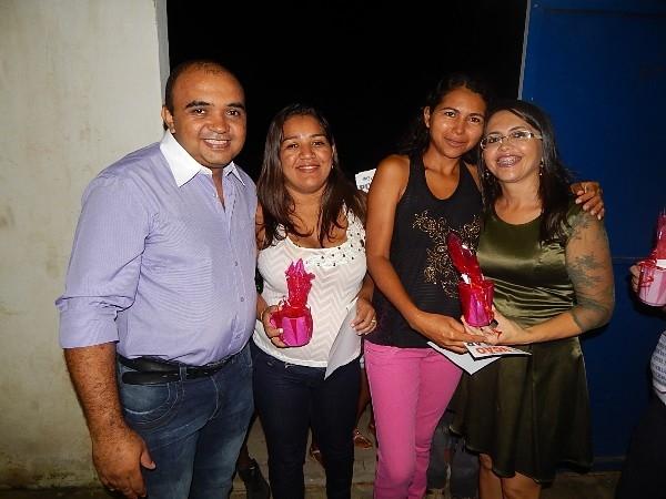 Prefeito e primeira dama recepcionam Mães para a festa  - Imagem 7