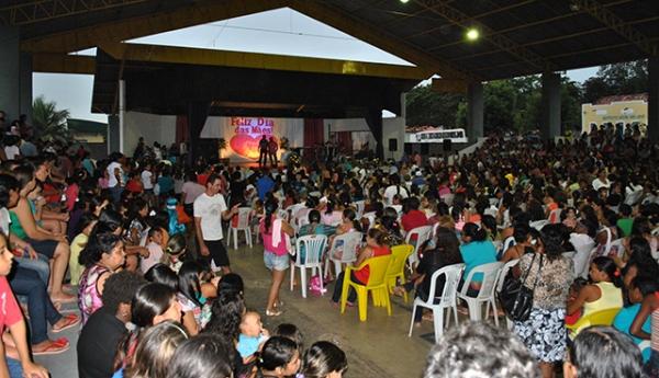 Prefeitura de Cocal promove grande festa em comemoração ao dia das mães - Imagem 4