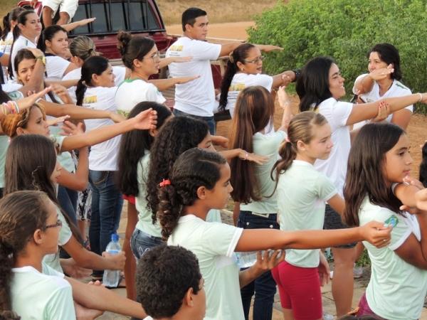 Programa Saúde na Escola - PSE realiza caminhada com alunos - Imagem 15