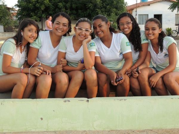 Programa Saúde na Escola - PSE realiza caminhada com alunos - Imagem 1
