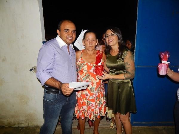 Prefeito e primeira dama recepcionam Mães para a festa  - Imagem 5