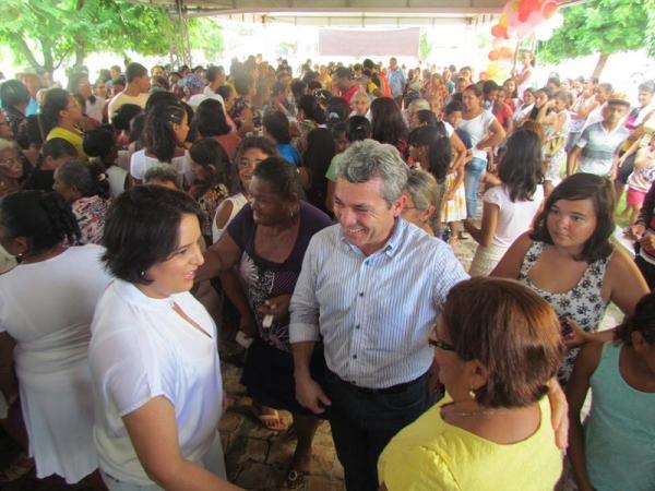 Prefeito Edílson Capote e primeira-dama Edneida Fortes realizaram festa para Mães - Imagem 31