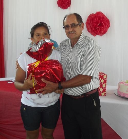 Prefeita Paula Araujo homenageou as mães brasileirenses com uma bela festa - Imagem 38