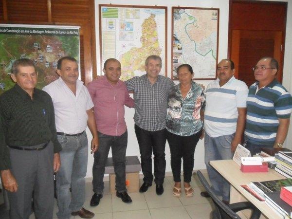 Senador Recebe Prefeito e Vereadores de Lagoinha - Imagem 1