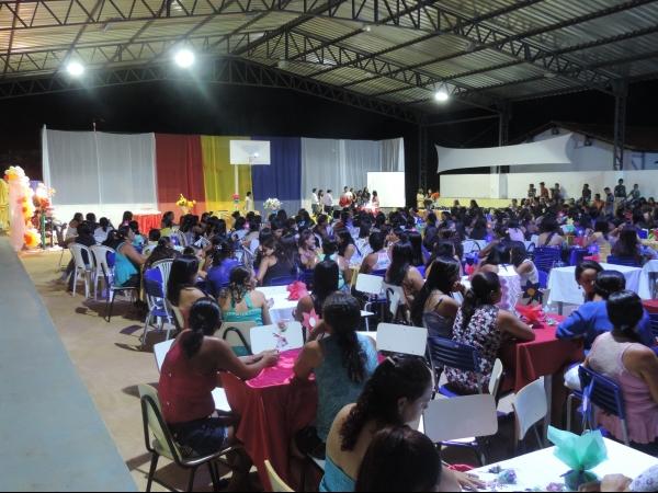 A prefeitura de Barra D’Alcântara em parceria com a Secretaria de Educação promoveu uma festa em comemoração ao dia das mães. - Imagem 18