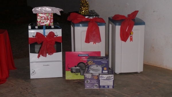 Prefeitura de Pimenteiras faz festa para as mães - Imagem 27