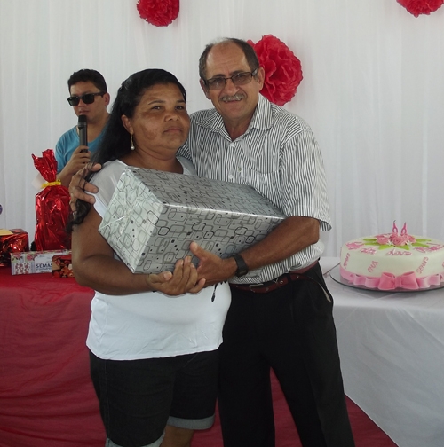 Prefeita Paula Araujo homenageou as mães brasileirenses com uma bela festa - Imagem 22