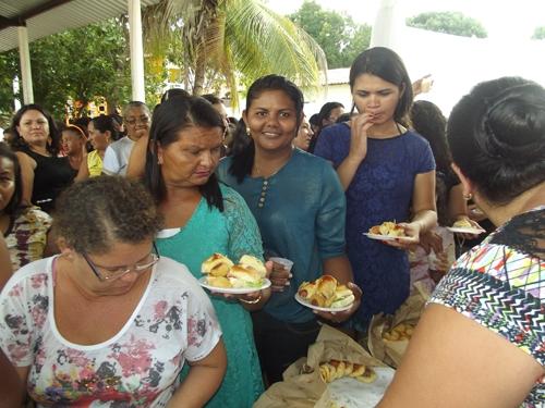 Prefeita Paula Araujo homenageou as mães brasileirenses com uma bela festa - Imagem 94