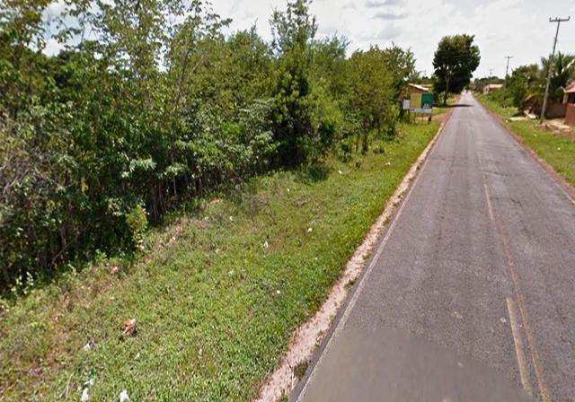 Vende-se um lote de terreno em avenida principal