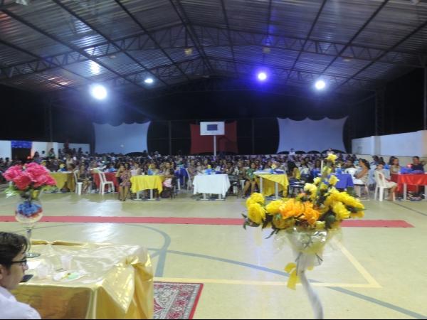 A prefeitura de Barra D’Alcântara em parceria com a Secretaria de Educação promoveu uma festa em comemoração ao dia das mães. - Imagem 34