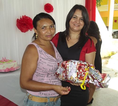 Prefeita Paula Araujo homenageou as mães brasileirenses com uma bela festa - Imagem 14